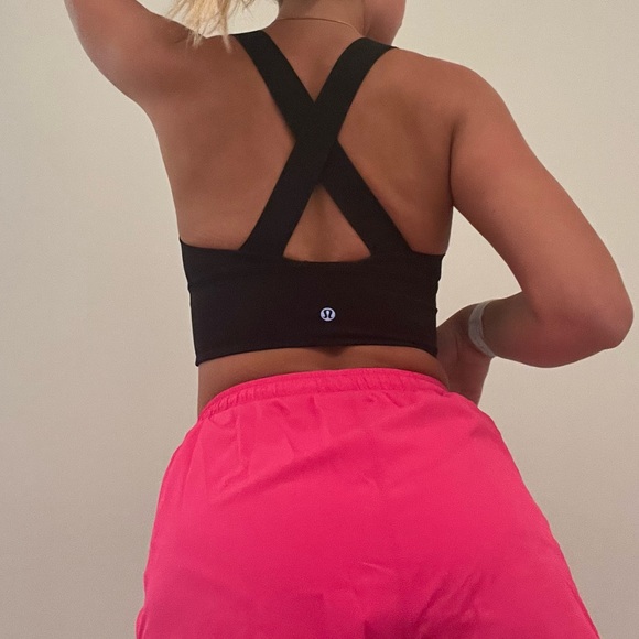 Black sports bra size 4 - Picture 2 of 2